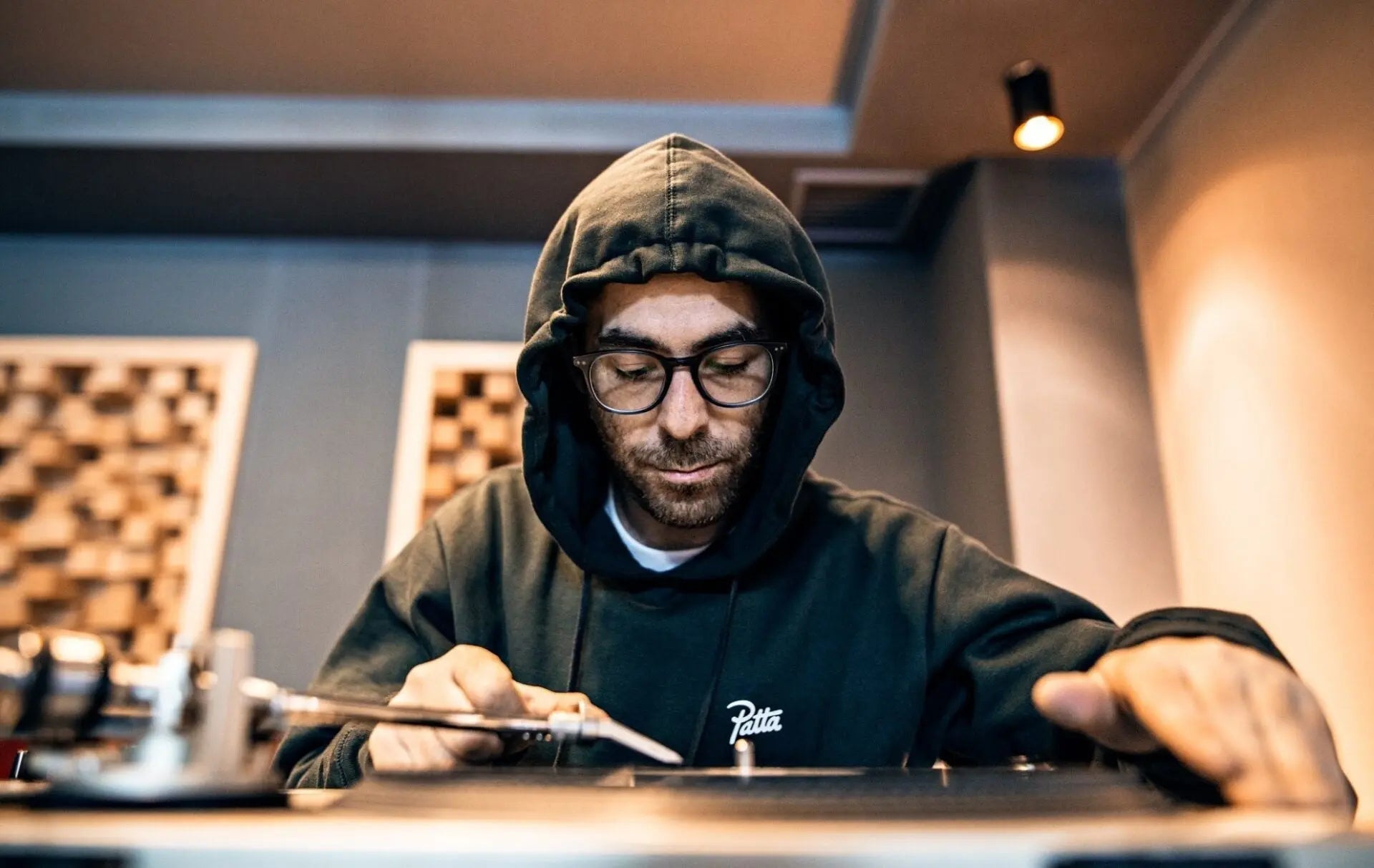 Alchemist: The Wizard of Sampling and Gritty Aesthetics - Sample Packs by Soul Chemist